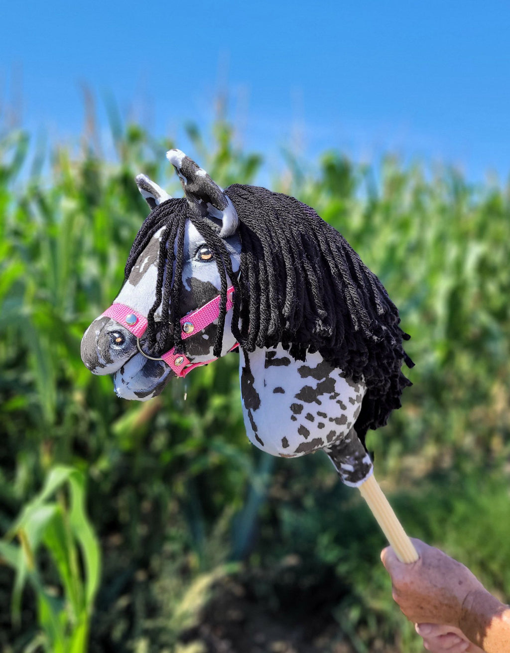 Horse on a stick Super Hobby Horse Premium - leopard with a black mane A4