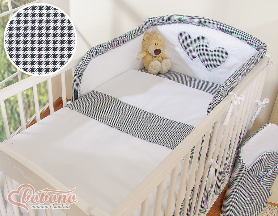 Bedding set 3-pcs 120x90 - Hanging Hearts black checkered