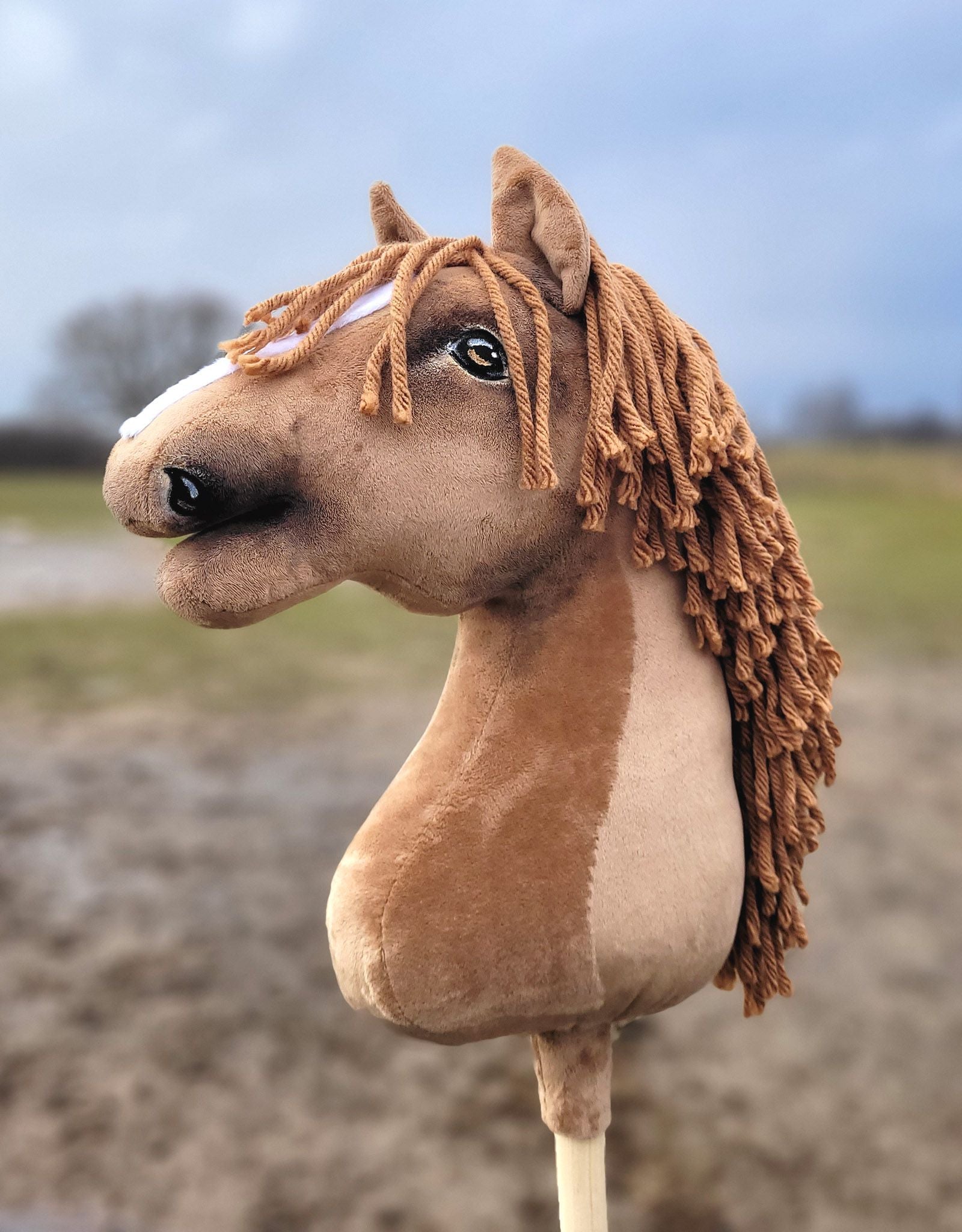 Horse on a stick Super Hobby Horse Premium - light chestnut horse A3