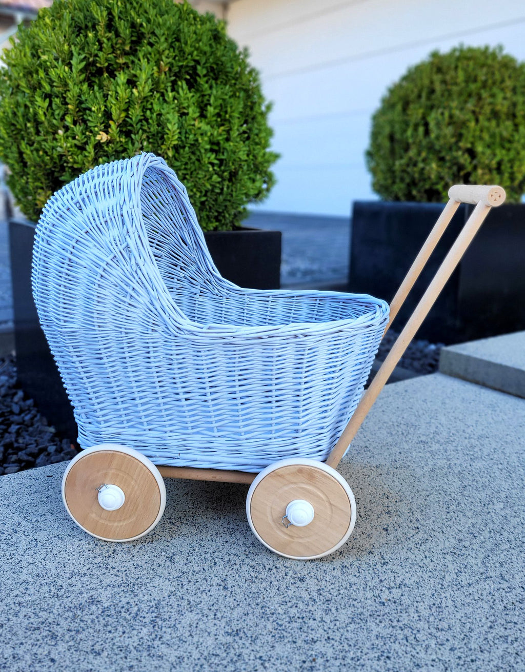Wicker doll pushchair - blue