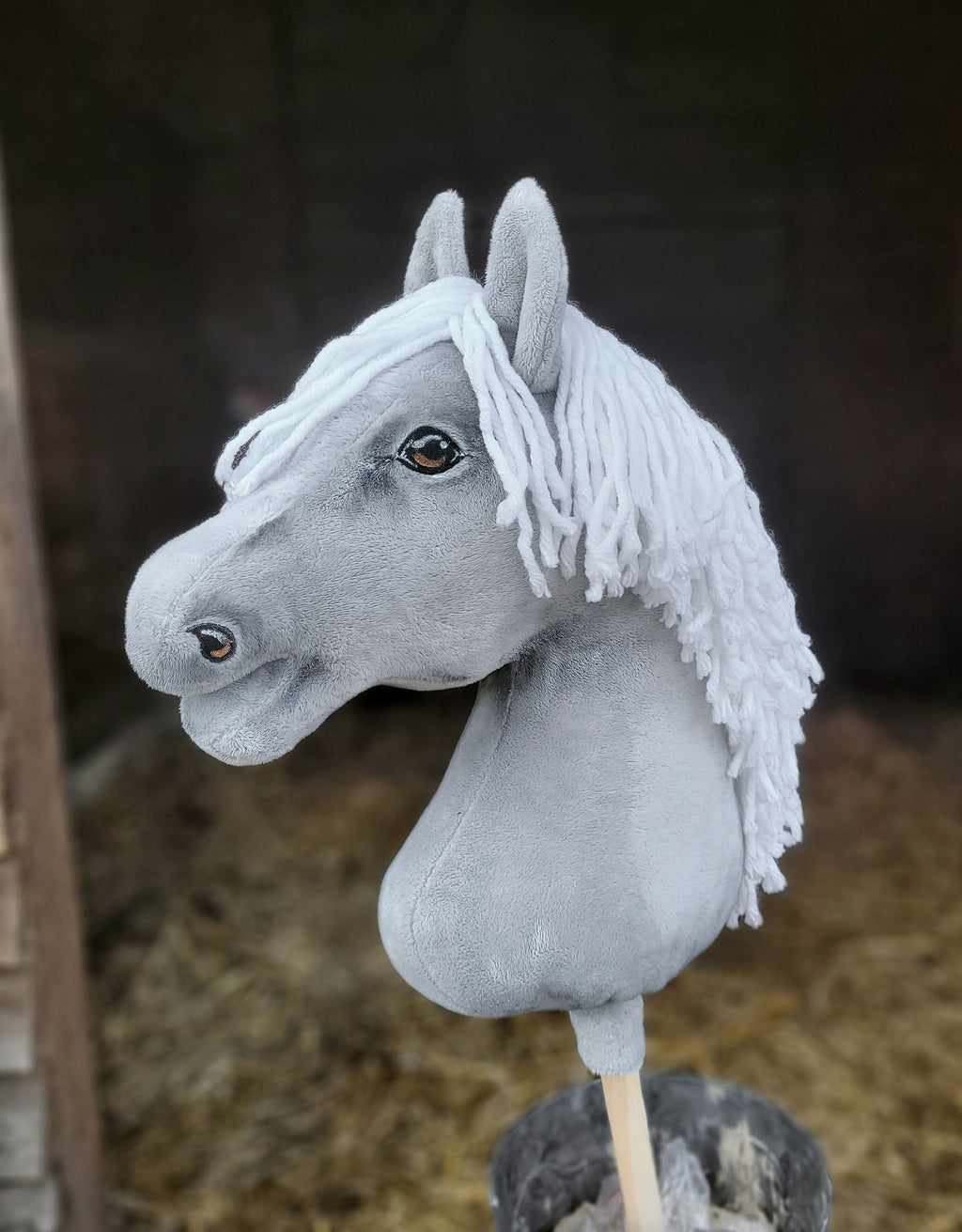 Horse on a stick Super Hobby Horse Premium - gray horse with white mane A3
