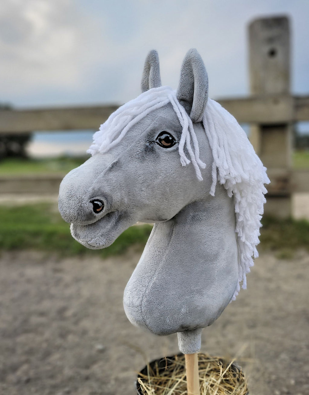 Horse on a stick Super Hobby Horse Premium - gray horse with white mane A3