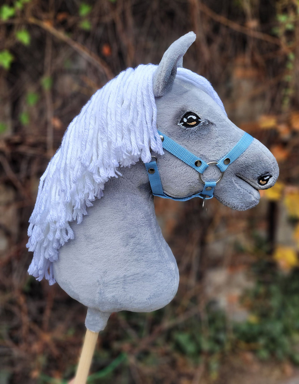 Horse on a stick Super Hobby Horse Premium - gray horse with white mane A3