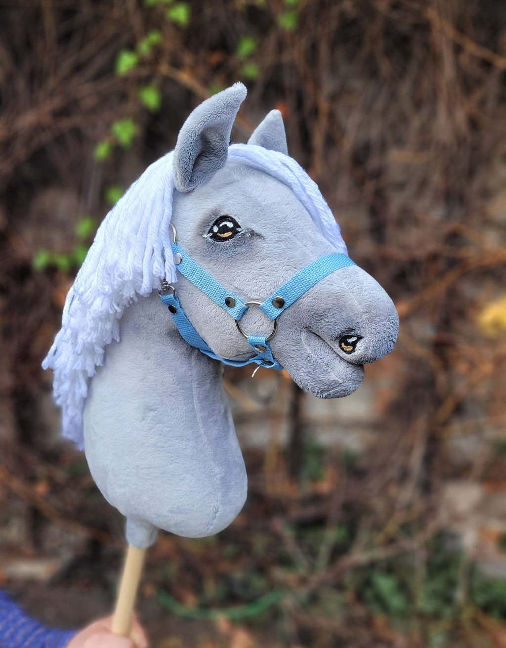 Horse on a stick Super Hobby Horse Premium - gray horse with white mane A3