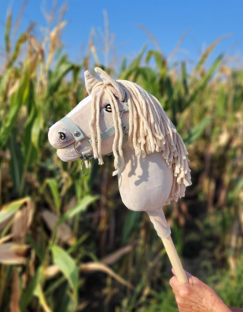 Horse on a stick Super Hobby Horse Premium - cremello horse A4