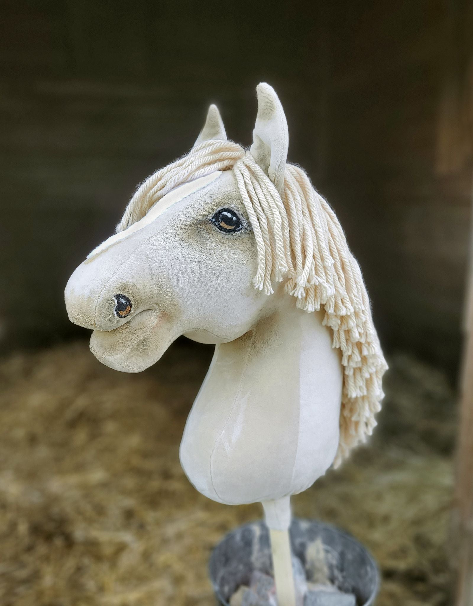 Horse on a stick Super Hobby Horse Premium - cremello horse A3