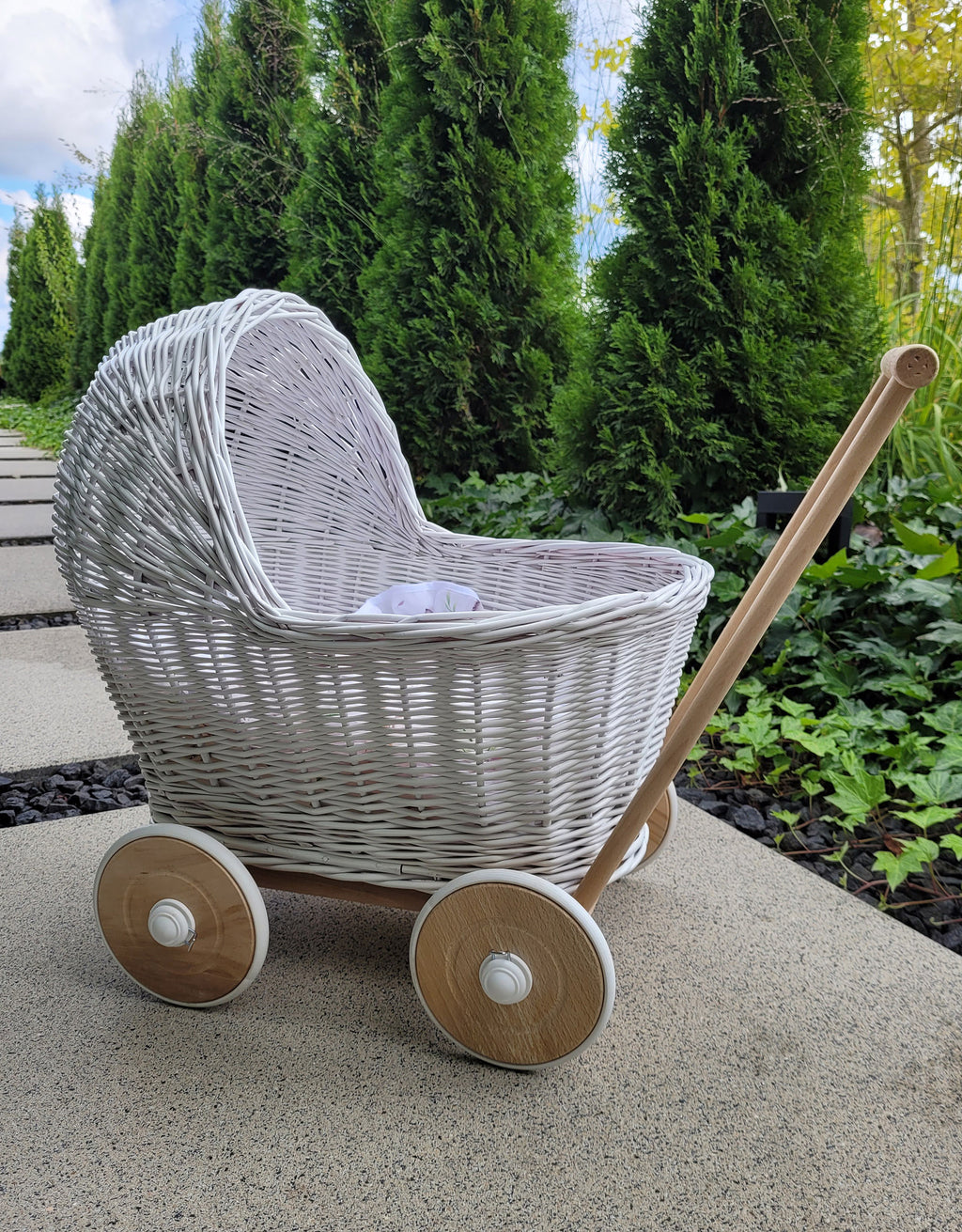 Wicker doll pushchair - white