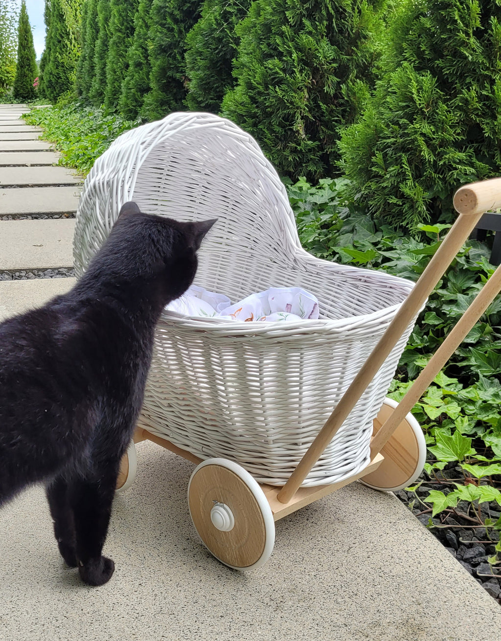 Wicker doll pushchair - white