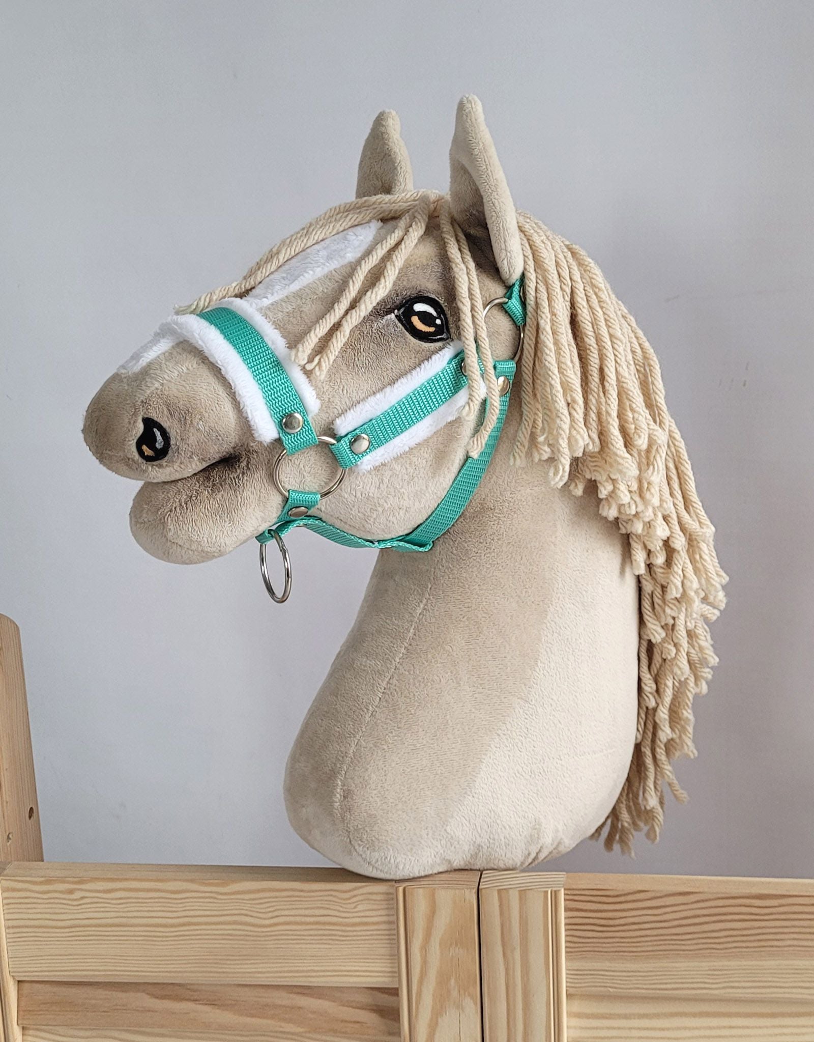 The adjustable halter for Hobby Horse A3 - mint with white furry