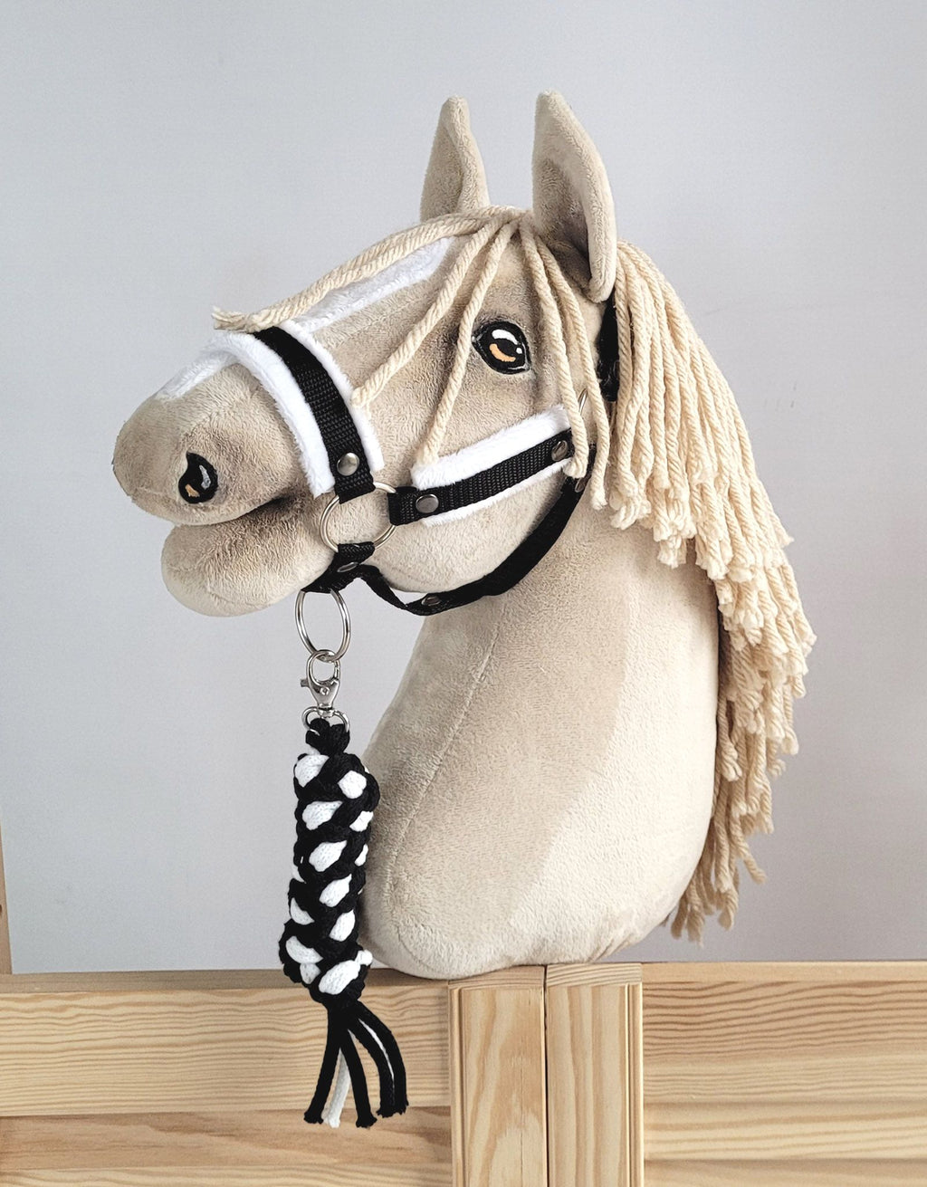 Tether for Hobby Horse made of double-twine cord - white-black