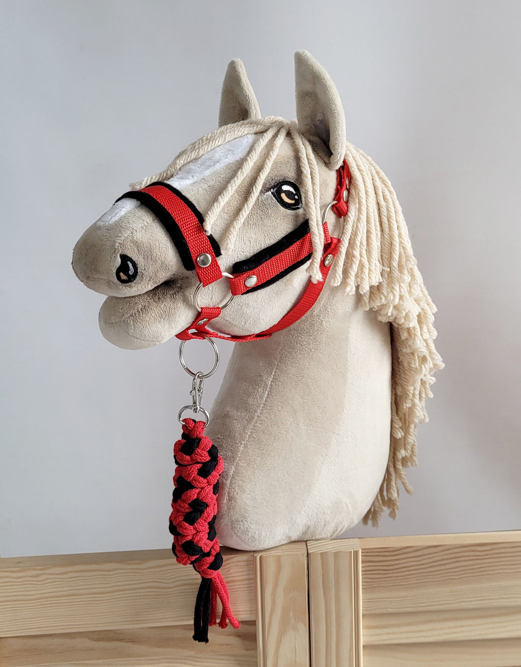 Tether for Hobby Horse made of double-twine cord - black-red