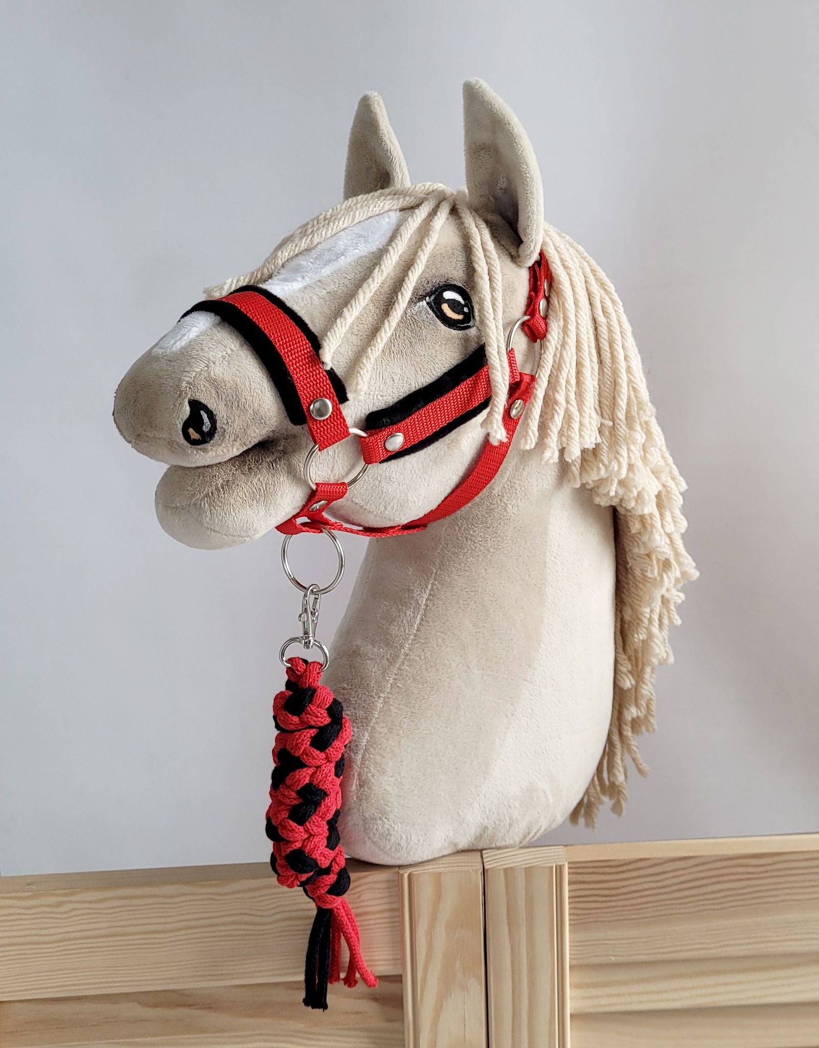 Tether for Hobby Horse made of double-twine cord - black-red