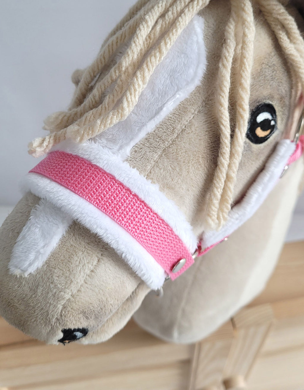 Set for Hobby Horse: the halter A3 with white furry + Tether made of cord - white-pink