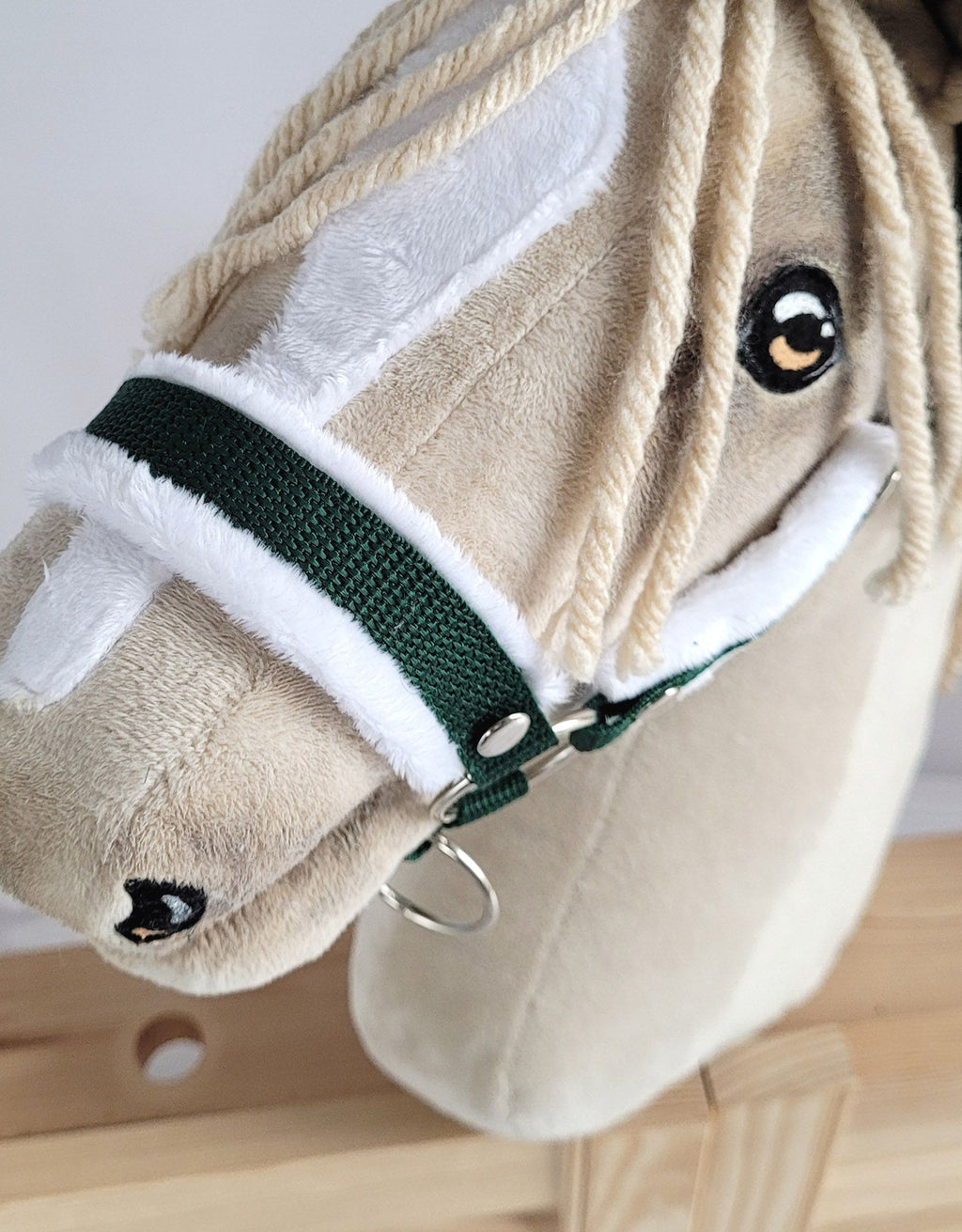 Set for Hobby Horse: the halter A3 with white furry + Tether made of cord - white-bottle green