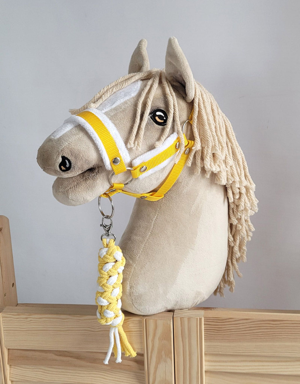 Tether for Hobby Horse made of double-twine cord - white-yellow