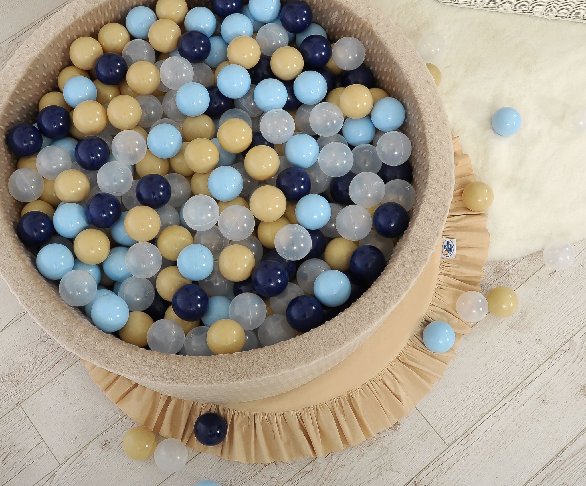 Plastic balls for the dry pool 50pcs - light blue