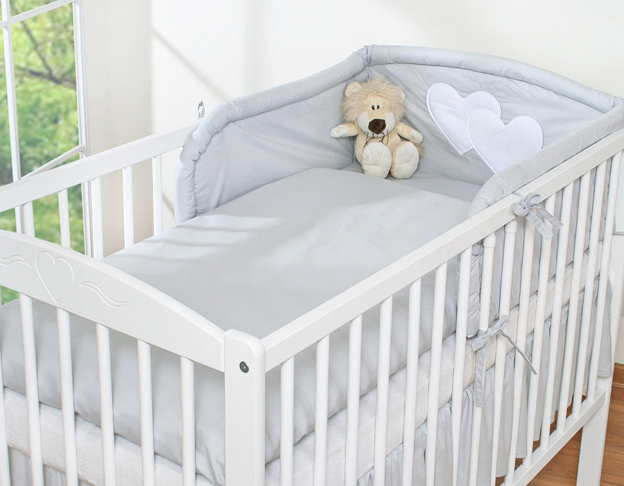 Universal crib rail bumper – Hearts grey