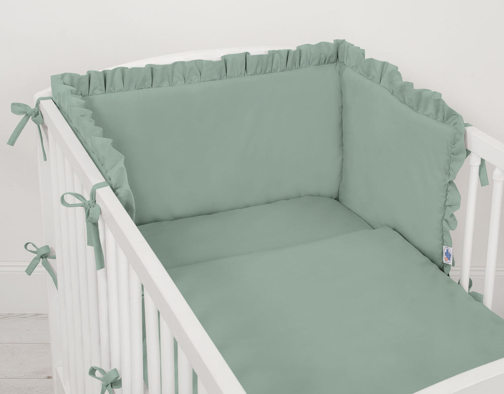 Universal baby bed bumper with frill - pastelgreen