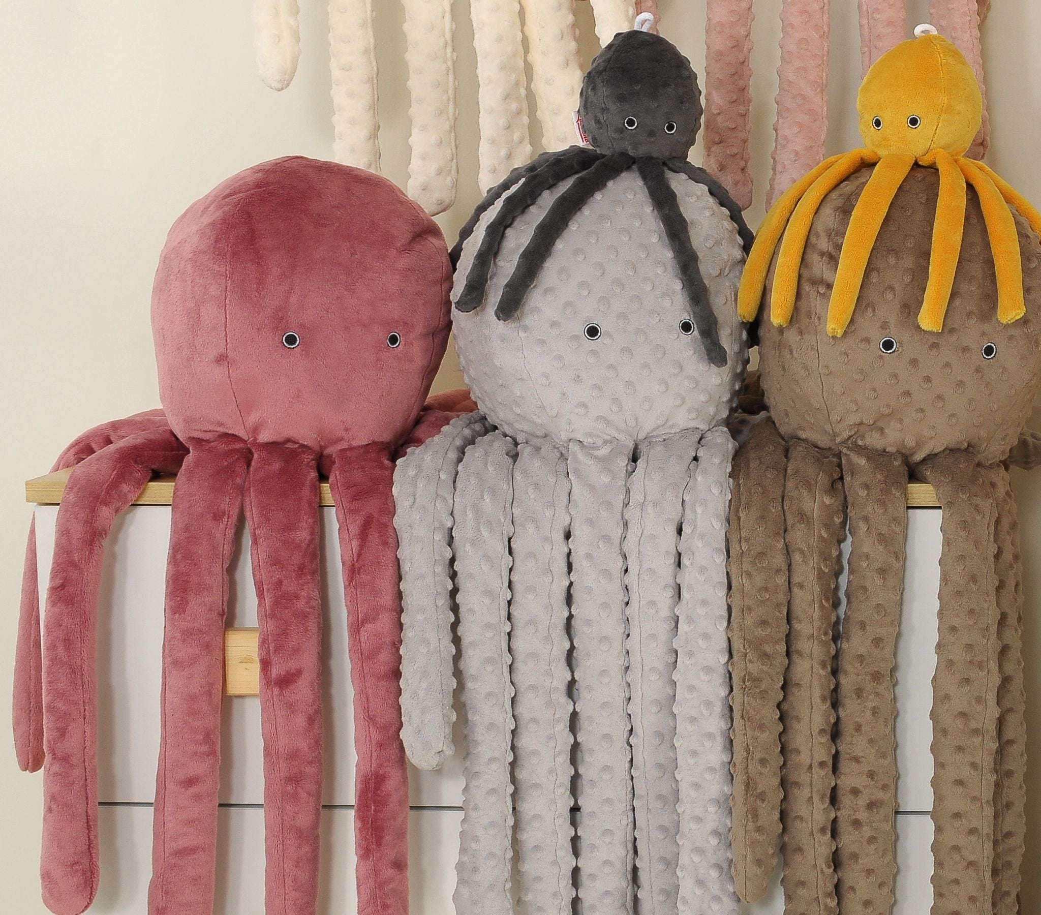 Cuddly octopus big - gray - polka dot minky