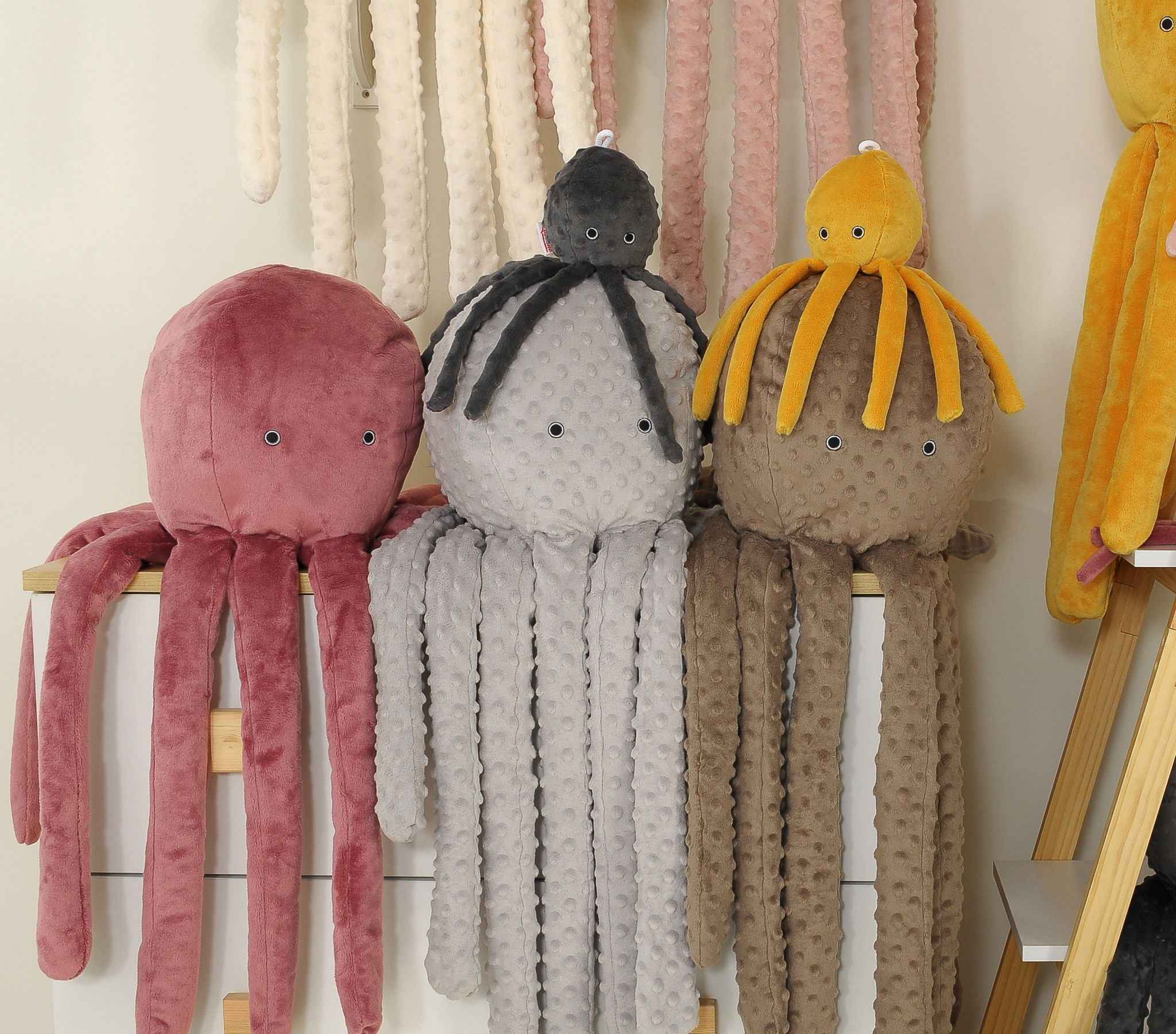 Cuddly octopus big - brown - polka dot minky