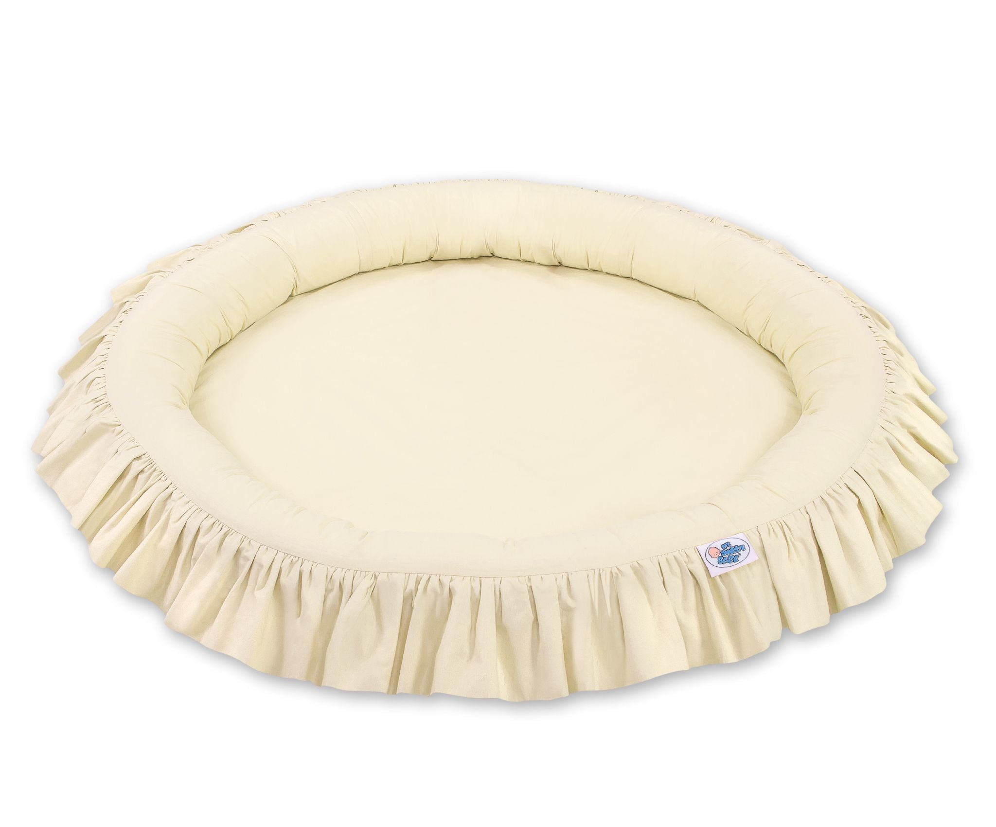 Nest with flounce - cream