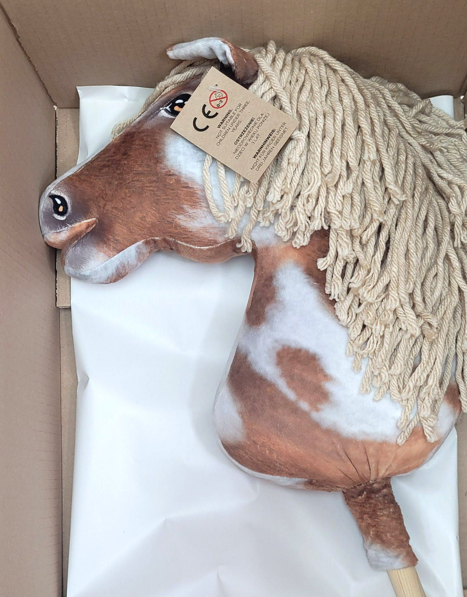 Horse on a stick Super Hobby Horse Premium - tobiano bay horse with a beige mane A3
