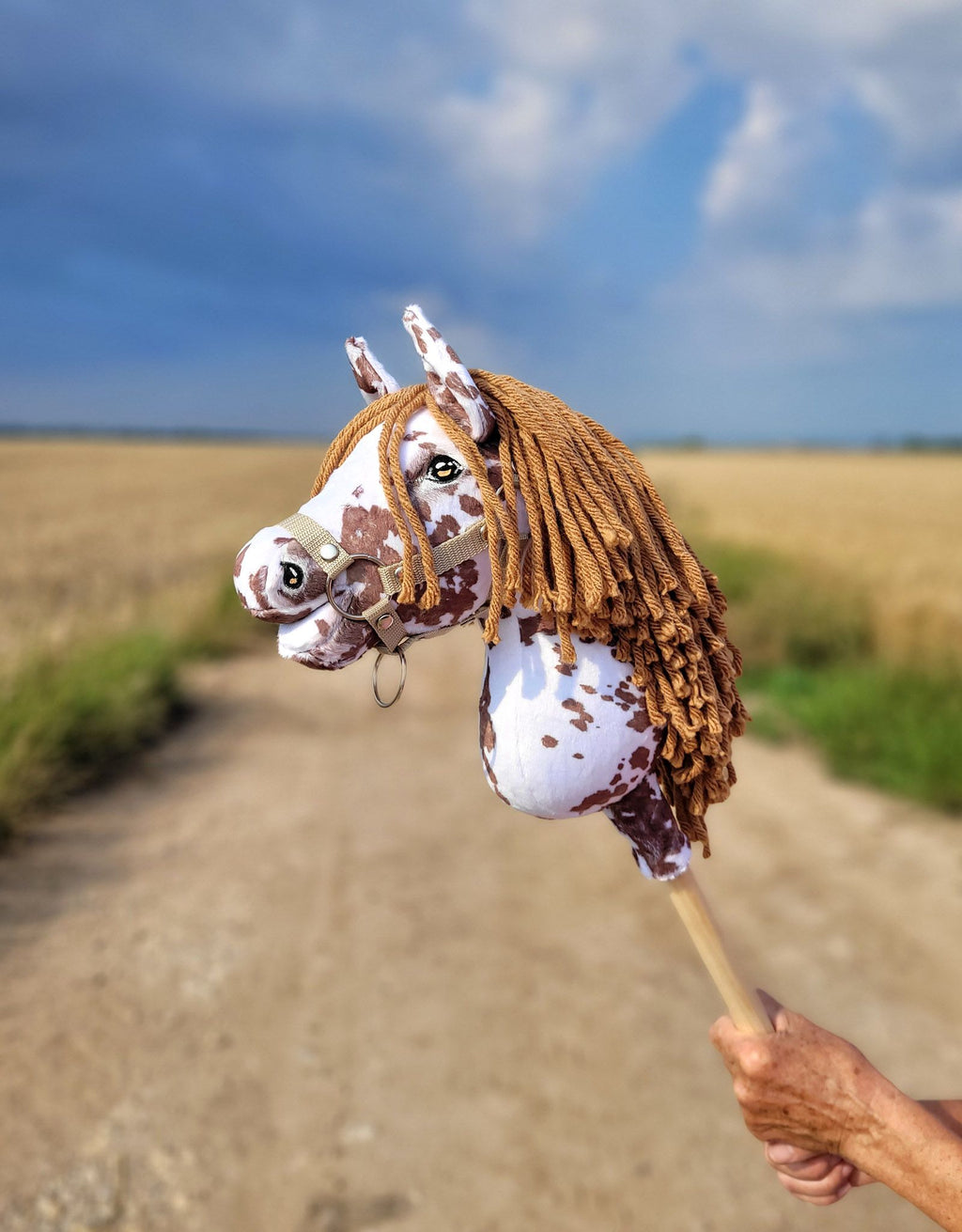 Horse on a stick Super Hobby Horse Premium - brown leopard with a brown mane A4
