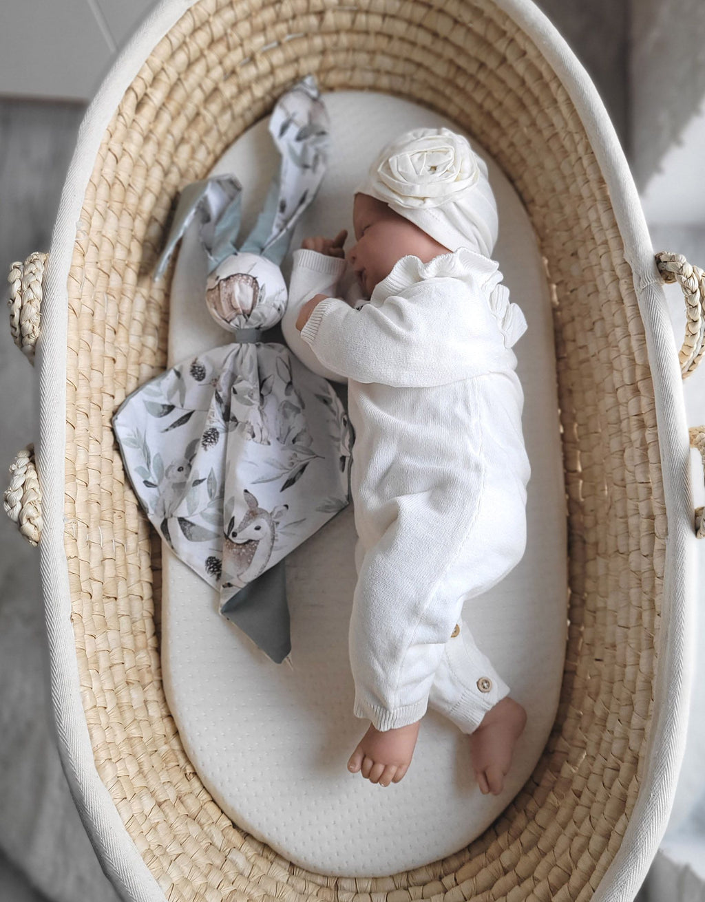 DOUDOU Soft cosy cuddly bunny blanket in cotton - Woodland olive/pastel green