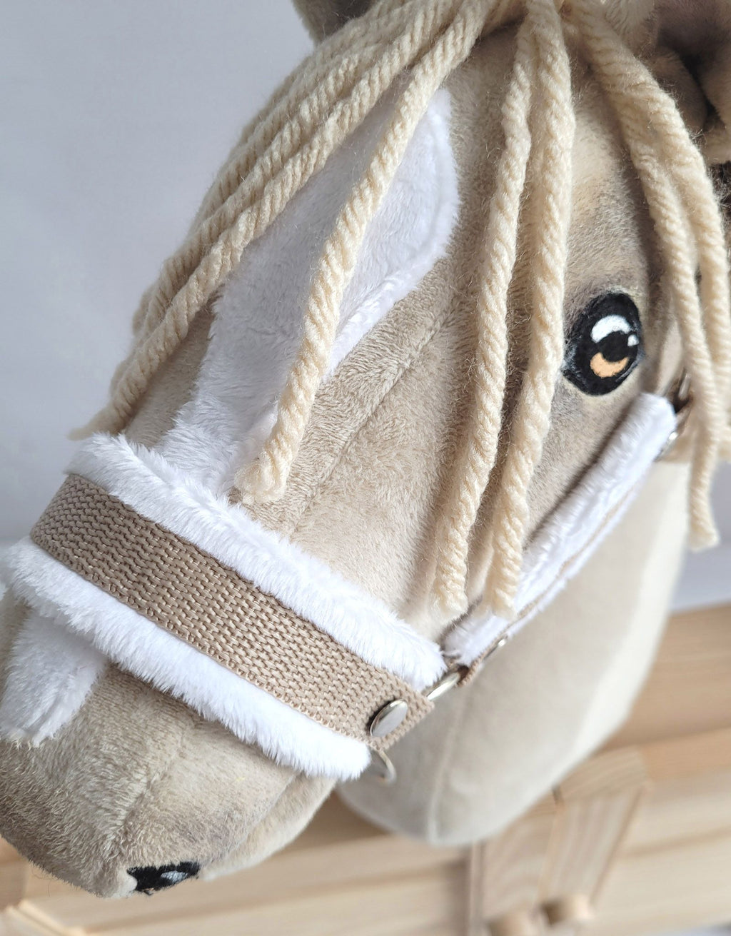 The adjustable halter for Hobby Horse A3 - beige with white furry