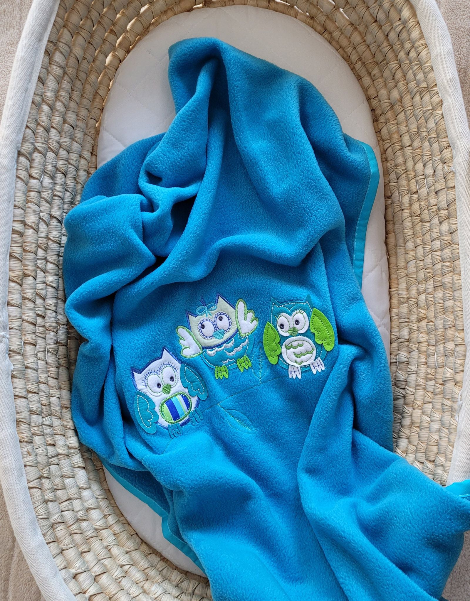 Polar fleece blanket for babies - Owls Bigi Zibi & Adele- turquoise