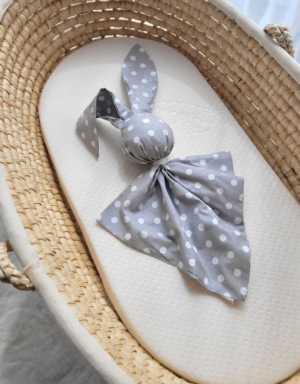 DOUDOU Soft cosy cuddly bunny blanket in cotton - Polka dots on grey