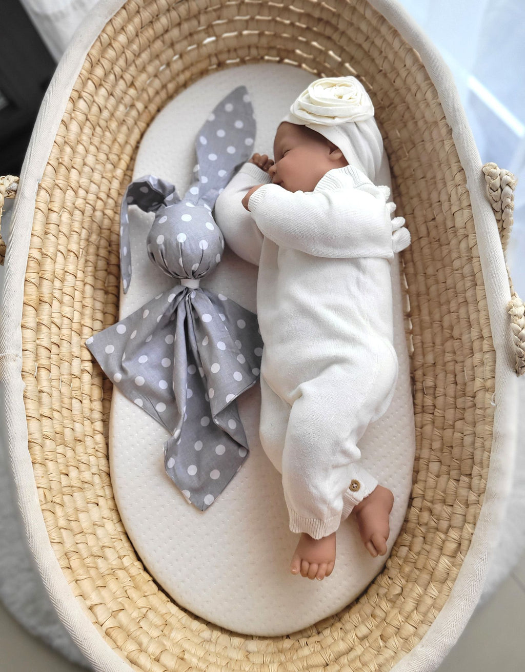 DOUDOU Soft cosy cuddly bunny blanket in cotton - Polka dots on grey