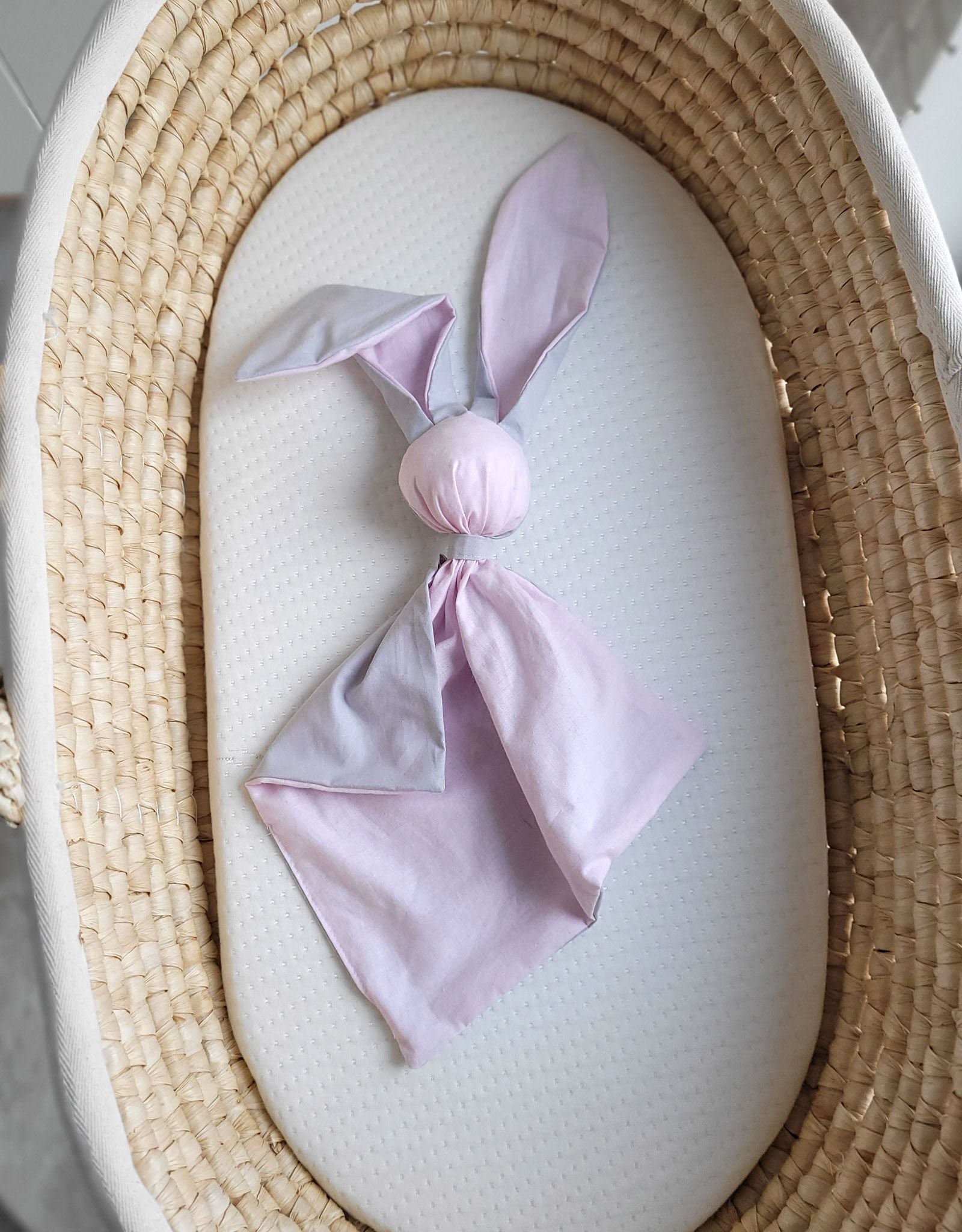 DOUDOU Soft cosy cuddly bunny blanket in cotton - Pink/ grey
