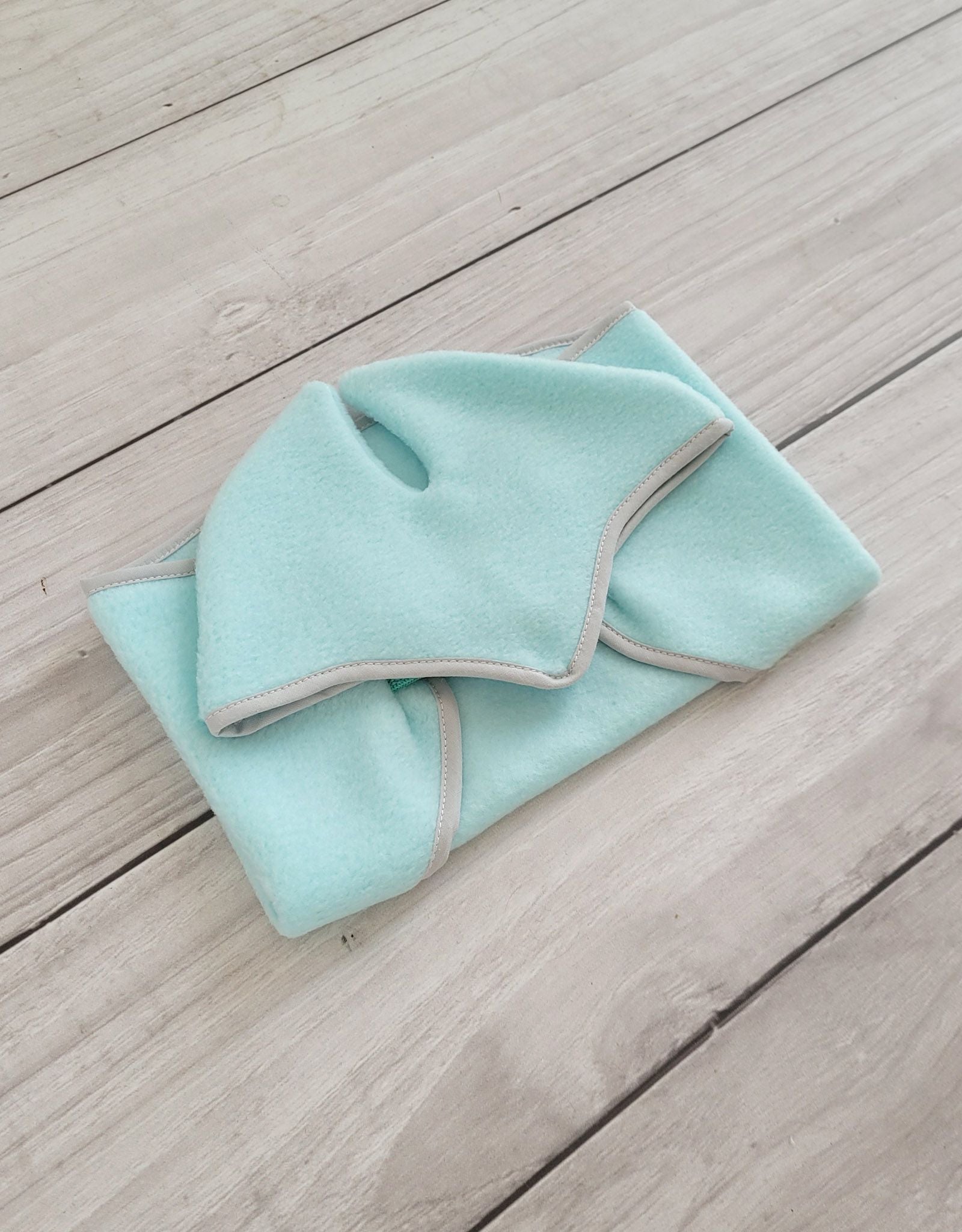 Set for Hobby Horse A3: Fleece blanket + earmuffs - light mint