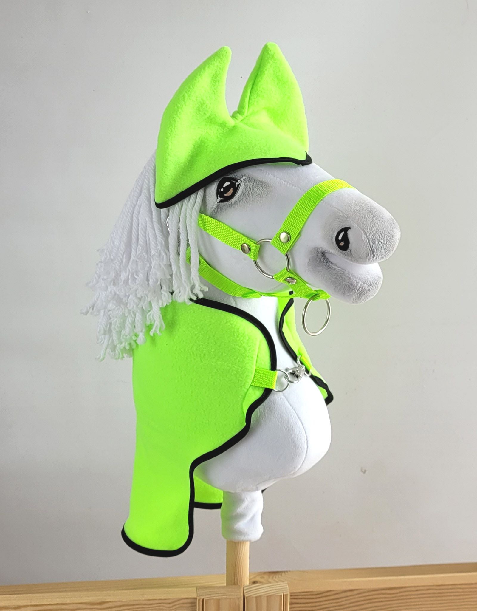 Set for Hobby Horse A3: Fleece blanket + earmuffs - neon green
