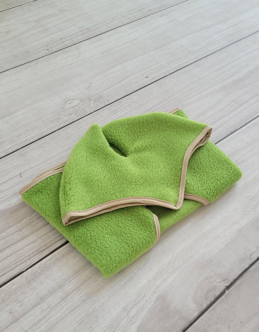 Set for Hobby Horse A3: Fleece blanket + earmuffs - light green