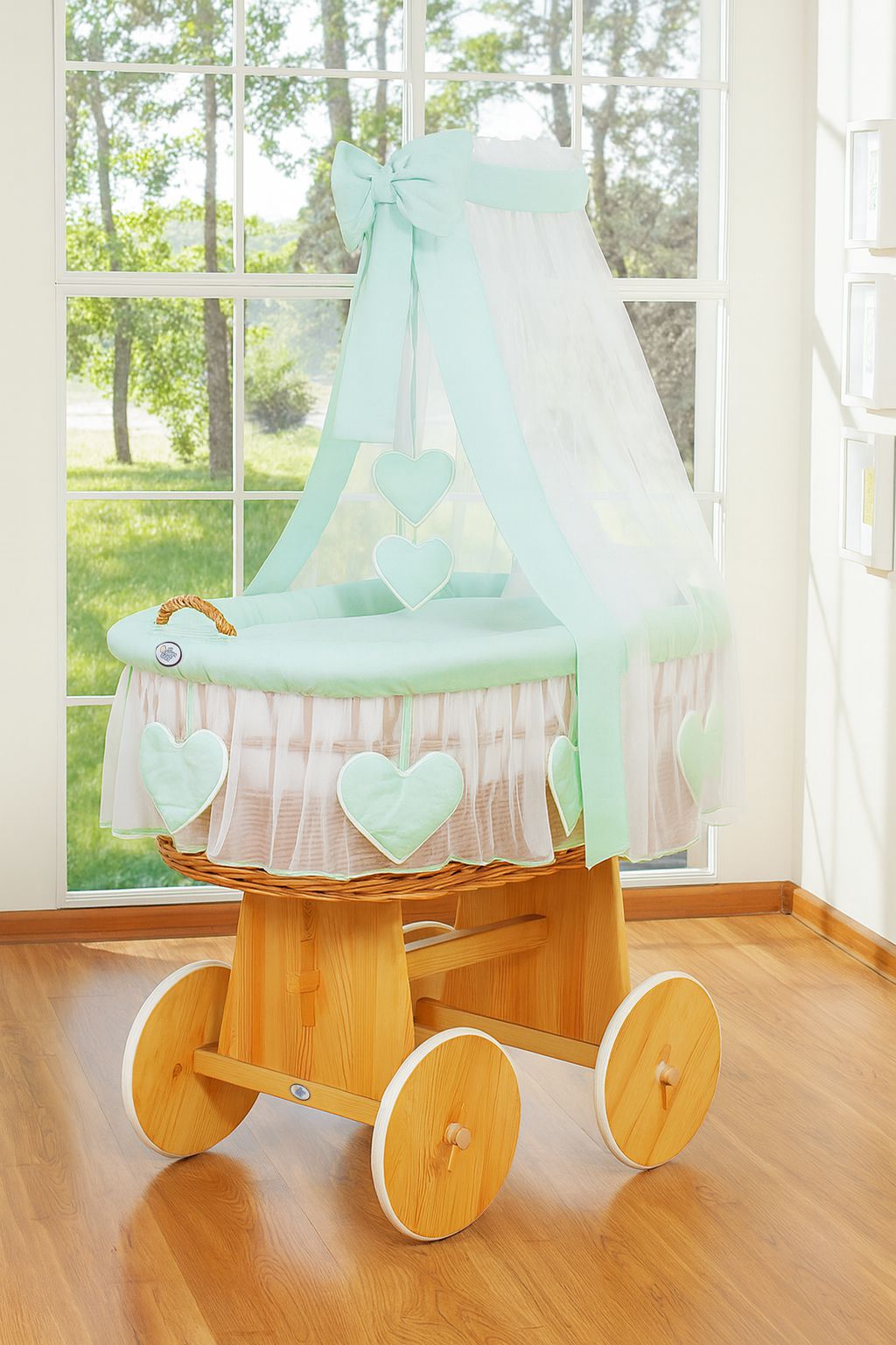 Moses Basket Wicker drape crib Amelie - natural + mint bedding