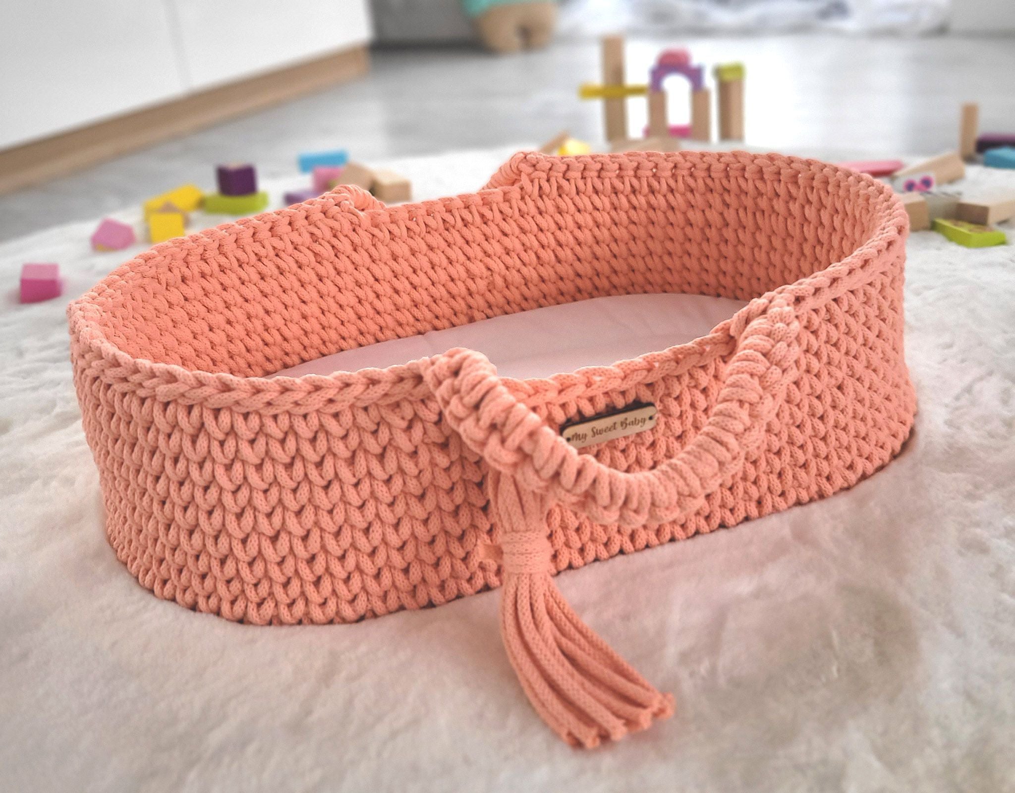 Moses basket BOHO cotton - doll carrier - peach