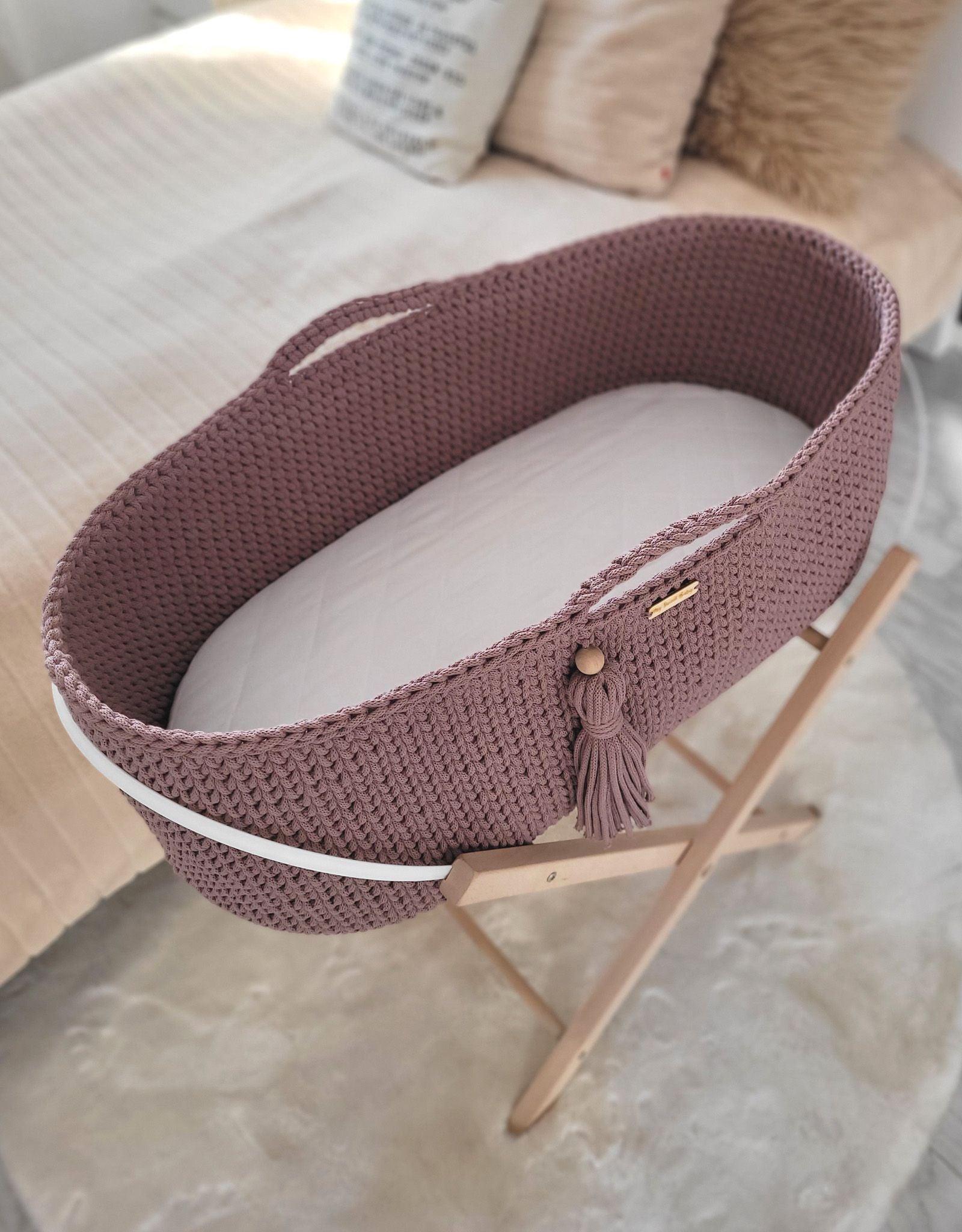 Moses basket BOHO Handmade cotton with mattress - mauve