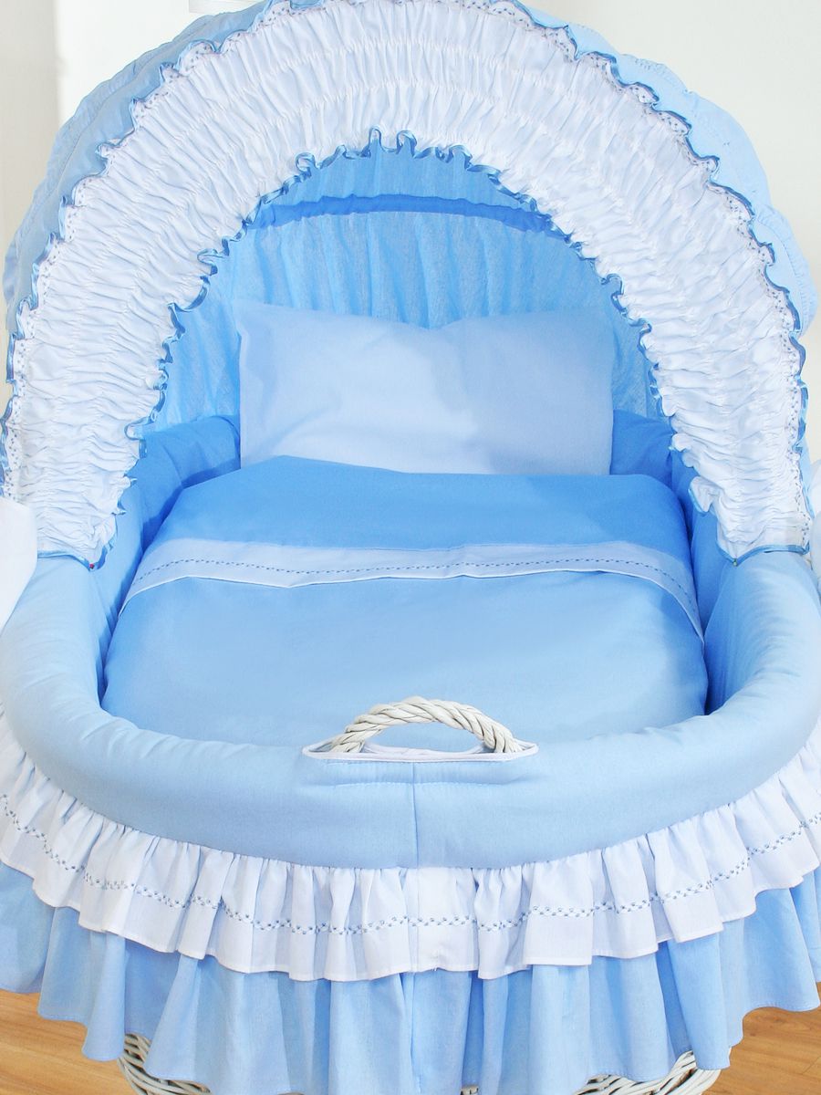 Moses Basket Wicker hood crib Bellamy - white + blue bedding