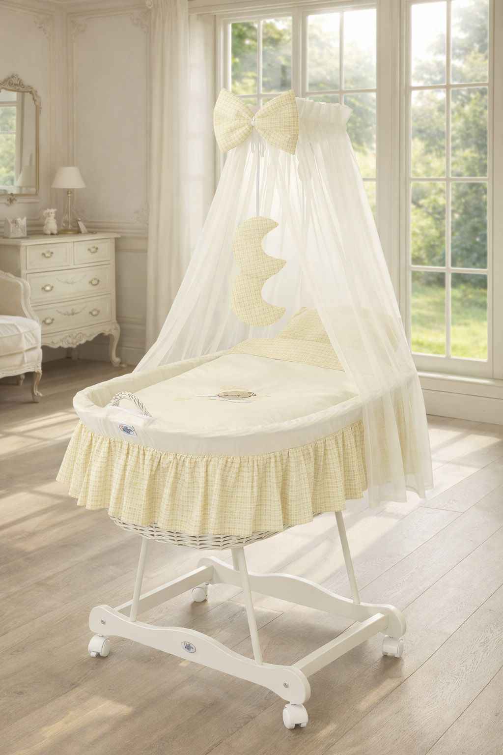 Moses Basket Wicker drape crib Good night - white + cream bedding