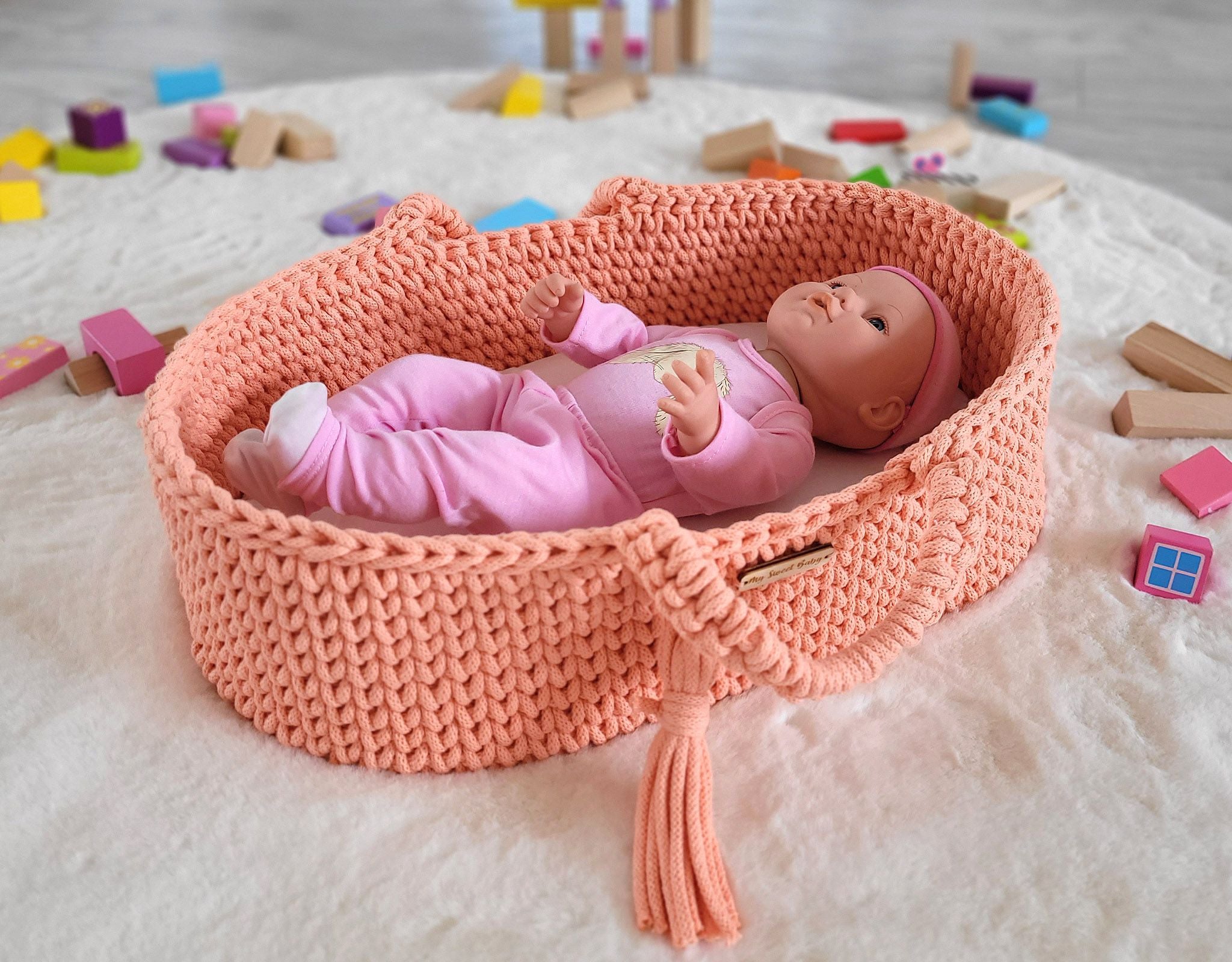 Moses basket BOHO cotton - doll carrier - peach