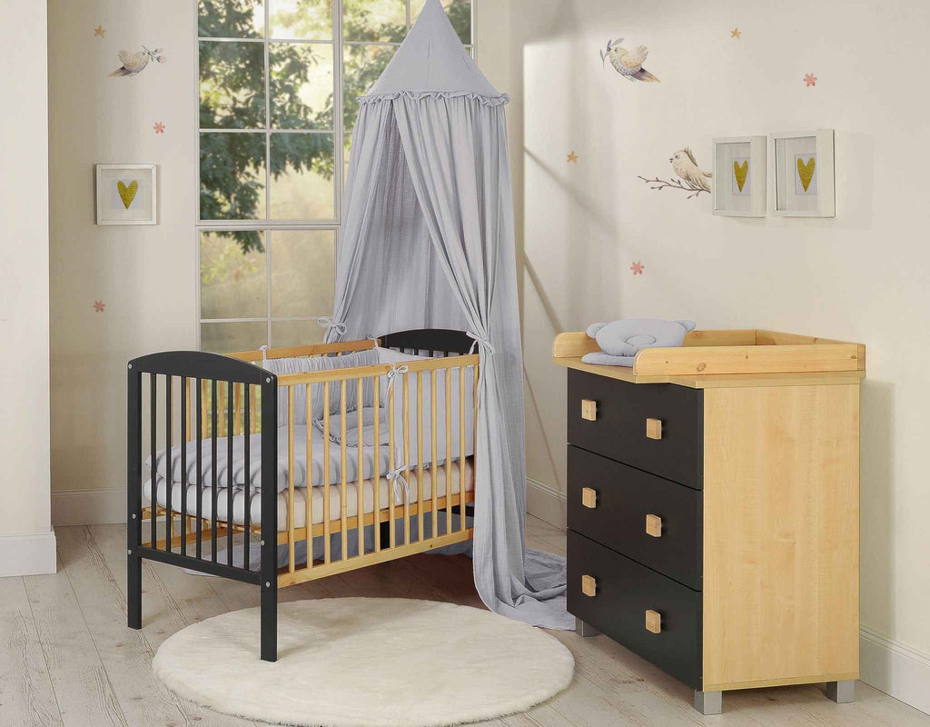 Muslin hanging canopy with frill - grey