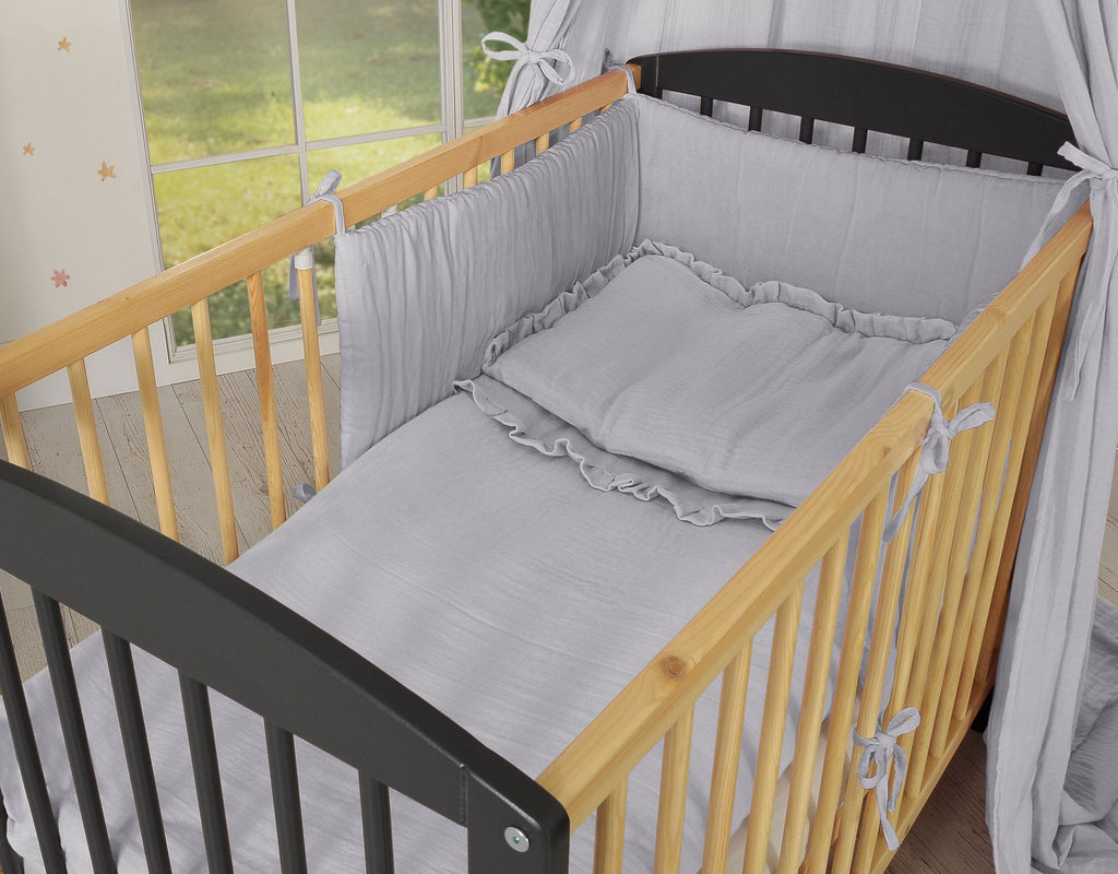 Universal muslin cot bumper 180x30 cm - gray