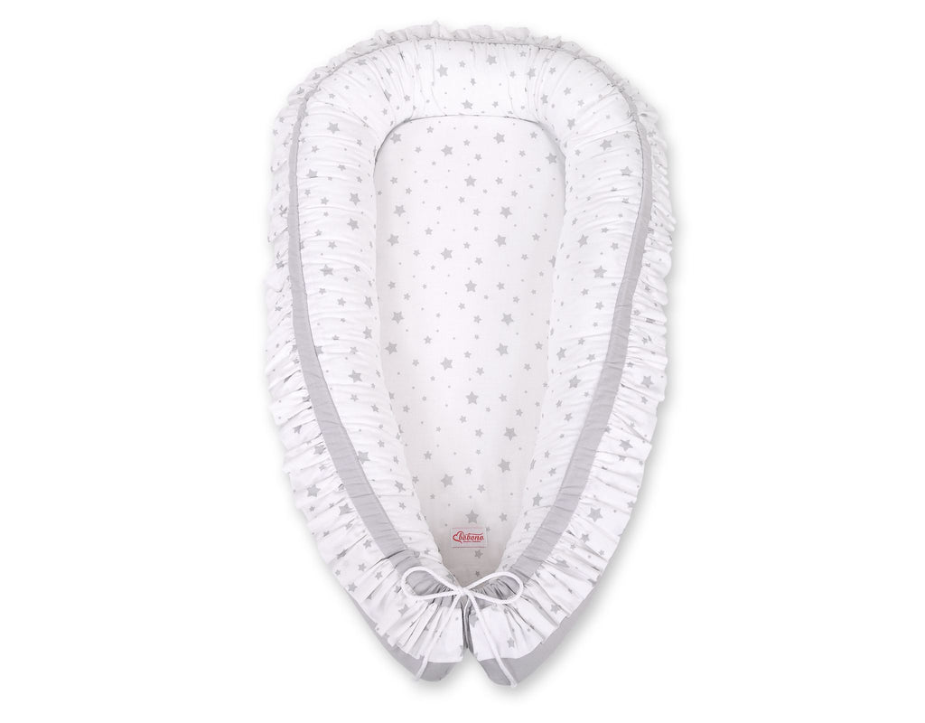 Baby nest with a ruffle - mini gray stars/gray