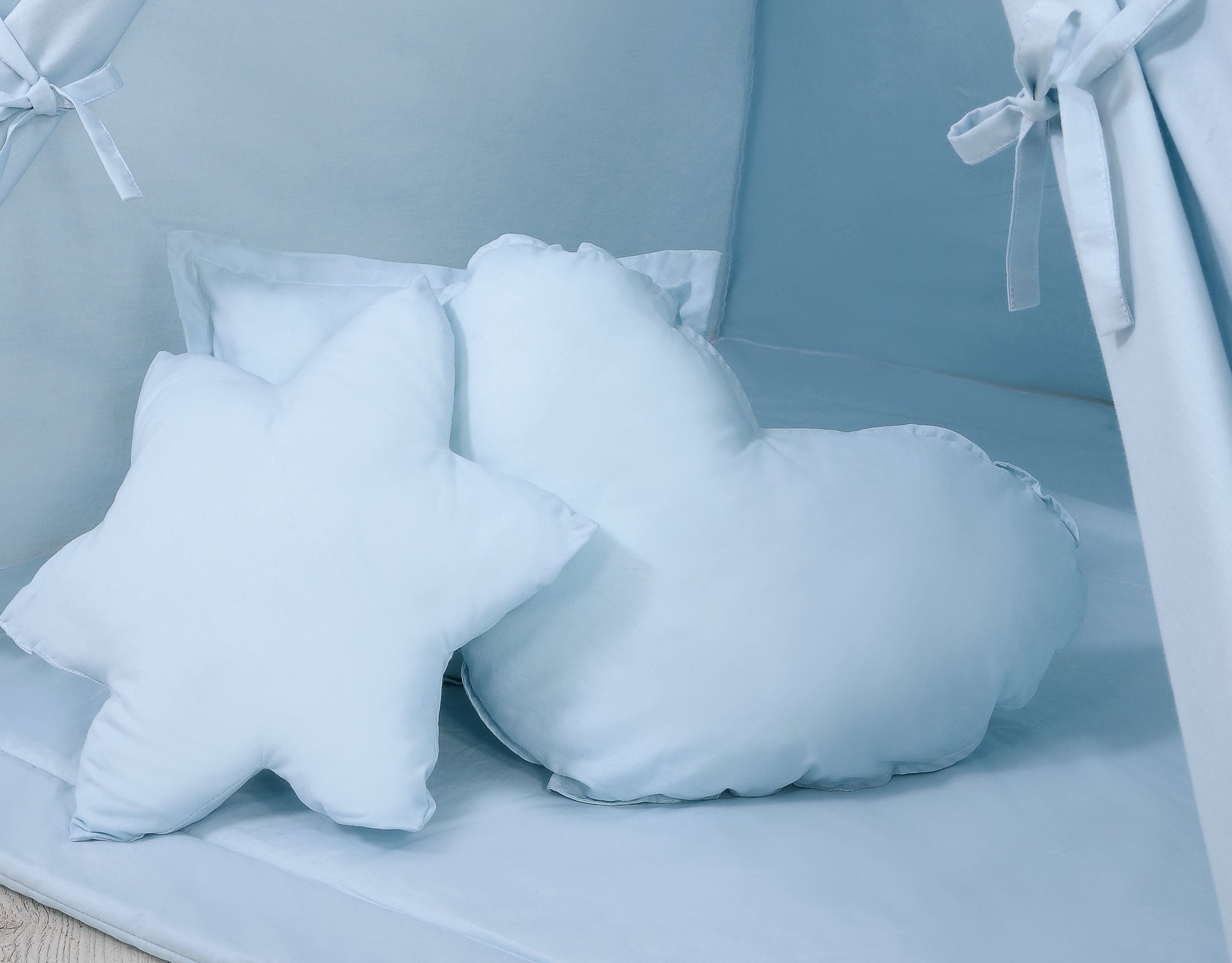 Teepee tent for kids + playmat + pillows + decorative feathers - blue