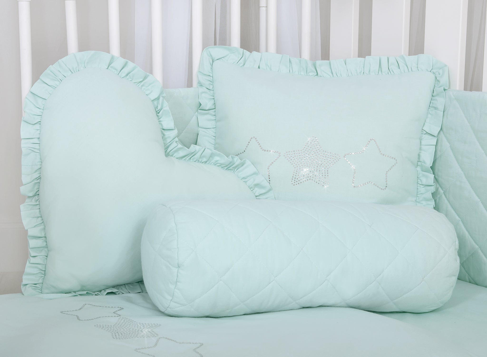 Decorative pillow with application - mint