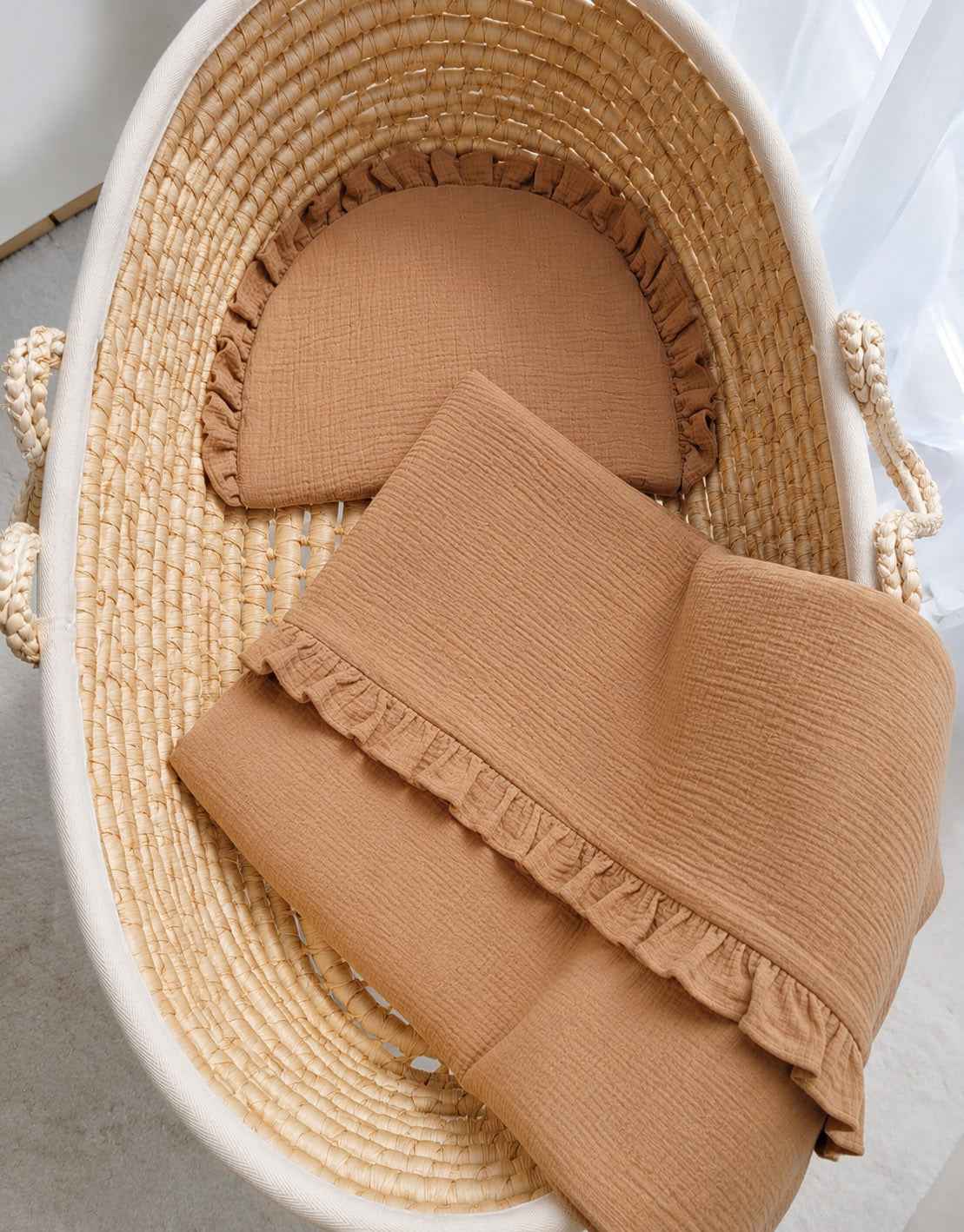 Duvet and a flat pillow MUSLIN with a frill- 2pcs set - camel