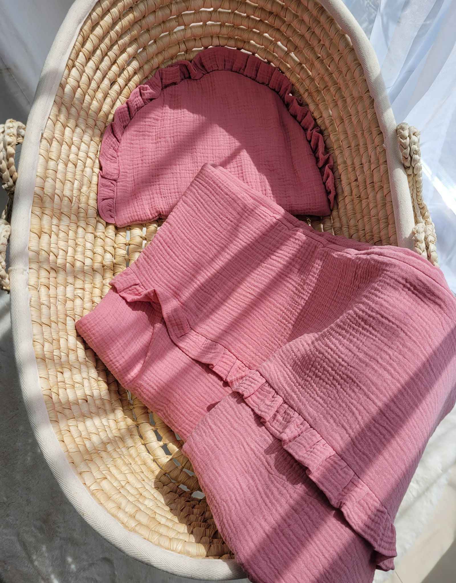Duvet and a flat pillow MUSLIN with a frill- 2pcs set - retro pink