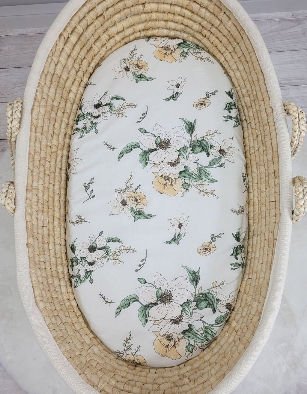 Sheet made of cotton for moses basket mattress 75x35 cm - Clematis on beige